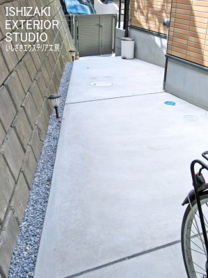 自転車用の土間コンクリートのスロープ